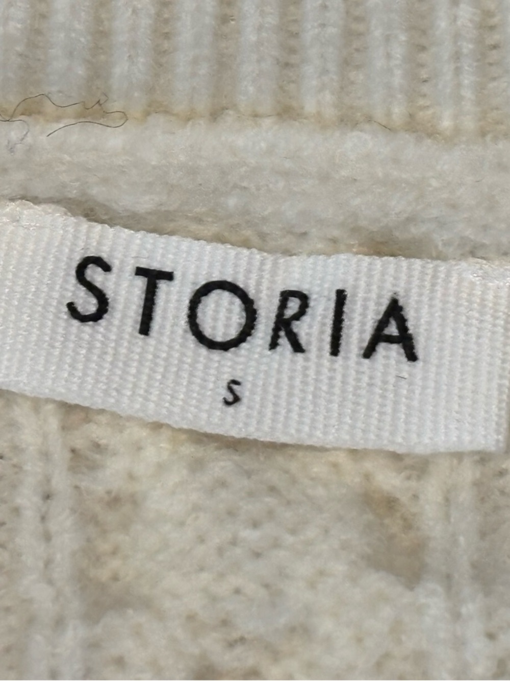 Storia Cream Cable Knit Cropped Cardigan with Brown Bow Ties - Picture 2 of 15